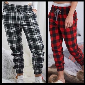 ♥️ PAIR OF AERIE FLANNEL JOGGERS ♥️